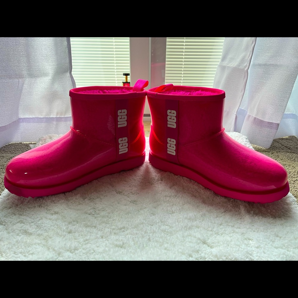 UGG HOT PINK BOOTS